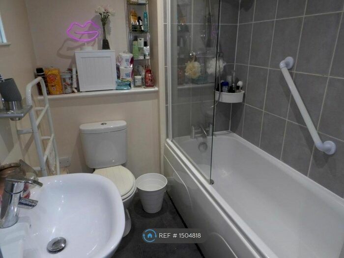 1 Bedroom Flat To Rent In Church Street, Stanground, Peterborough, PE2