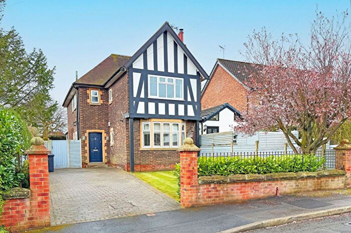 3 Bedroom Flat For Sale In Cundall Way, Harrogate, HG2