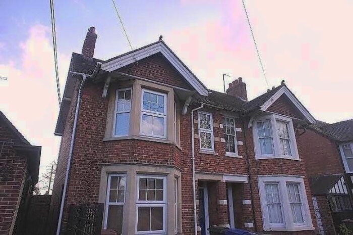 1 Bedroom Flat To Rent In Banbury Road, Bicester, Oxfordshire OX26