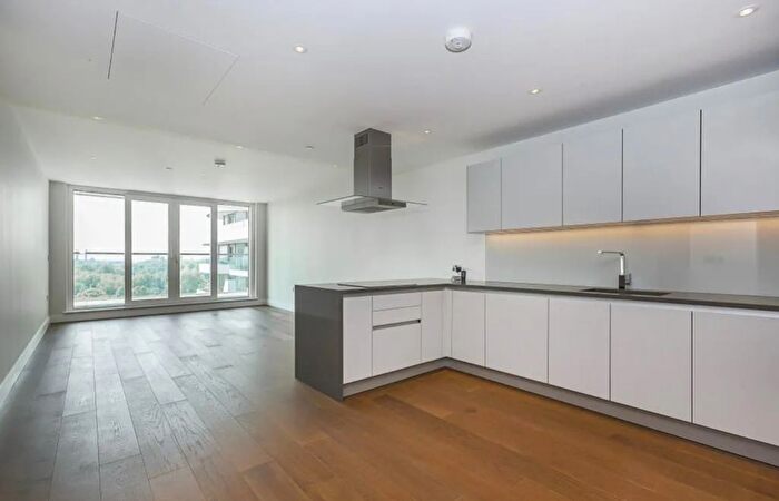 3 Bedroom Flat To Rent In Sophora House, Vista Chelsea Bridge, Queens Town Road, SW11