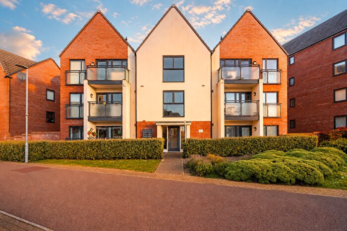 2 Bedroom Flat For Sale In Vespasian Road, Fairfields, Milton Keynes, MK11