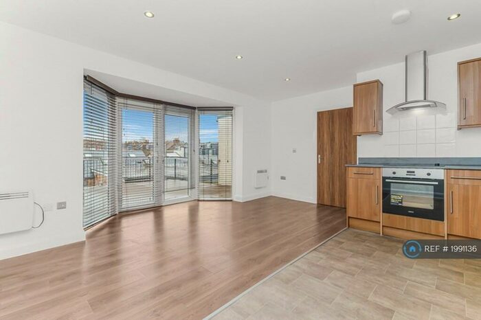 1 Bedroom Flat To Rent In Green Lanes, London, N4