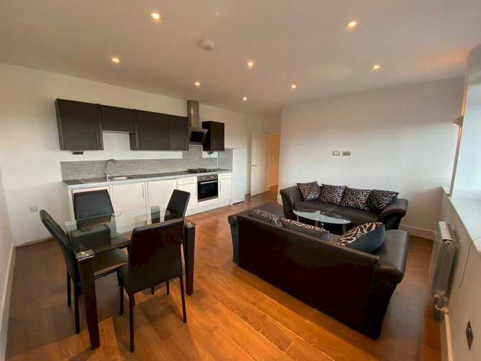 2 Bedroom Flat To Rent In London Road, Sutton, SM3