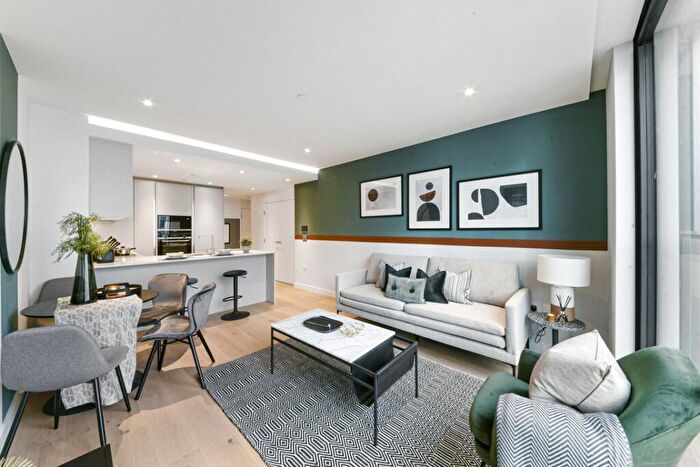 1 Bedroom Apartment To Rent In Marsh Wall, South Quay Plaza, E14