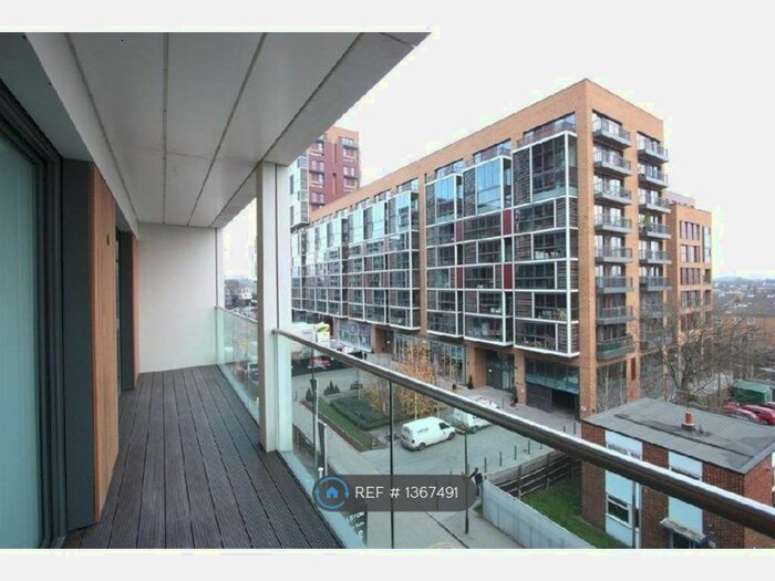 1 Bedroom Flat To Rent In Dalston Square, London, E8