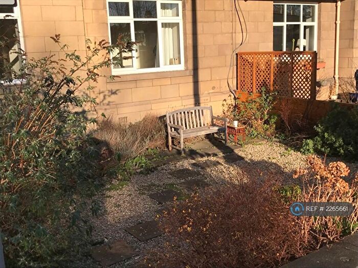 2 Bedroom Flat To Rent In Falcon Road West, Edinburgh, EH10