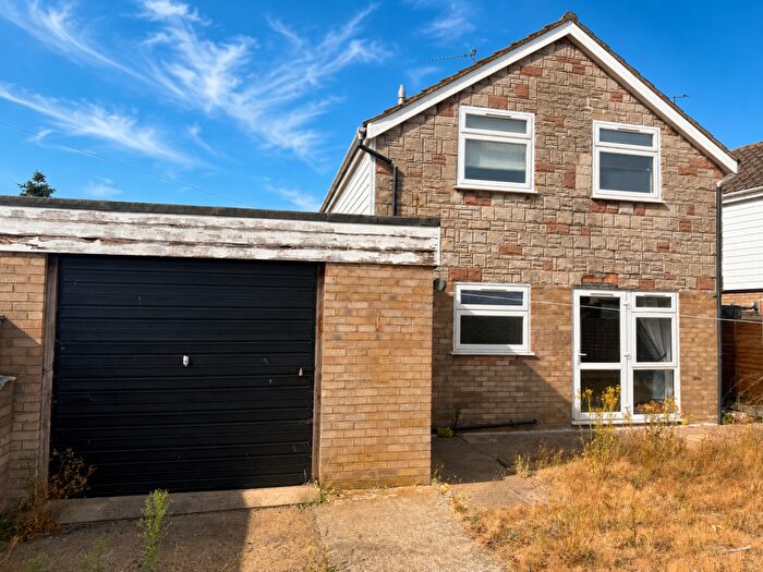 3 Bedroom Detached House For Sale In Links Way, Thurlton, Norwich, Norfolk, NR14