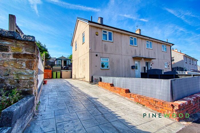 3 Bedroom Semi-Detached House For Sale In Sheepcote Road, Killamarsh, S21