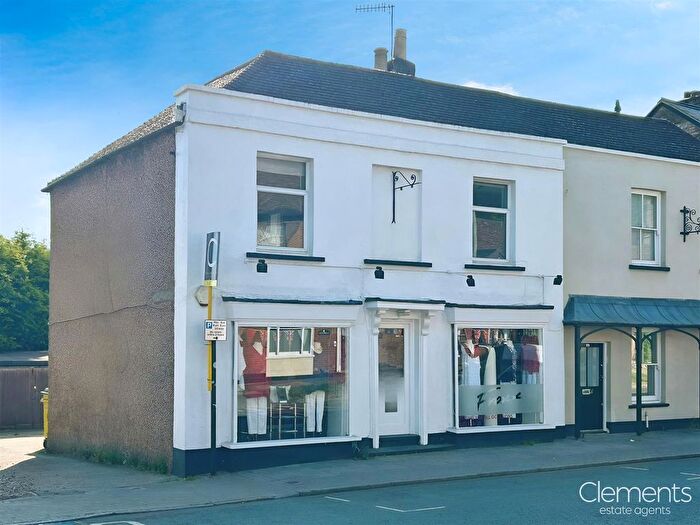 2 Bedroom Flat To Rent In High Street, Kings Langley, WD4