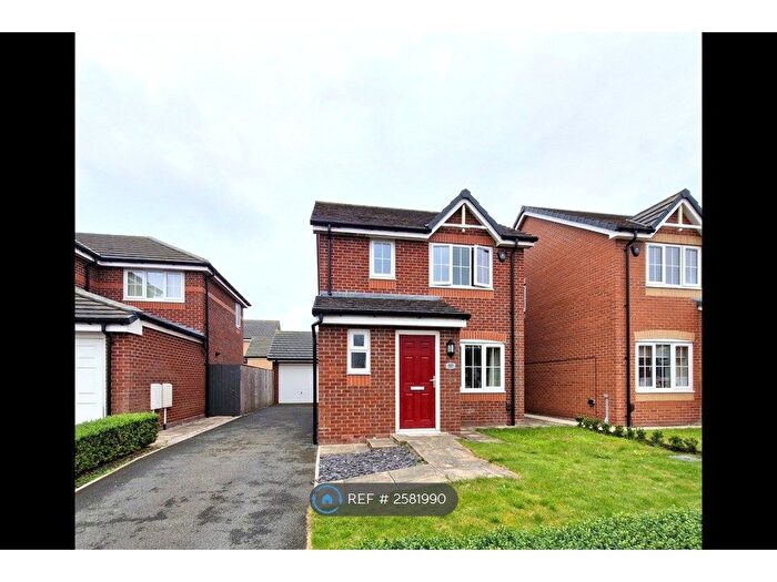 3 Bedroom Detached House To Rent In Moss House Road, Blackpool, FY4