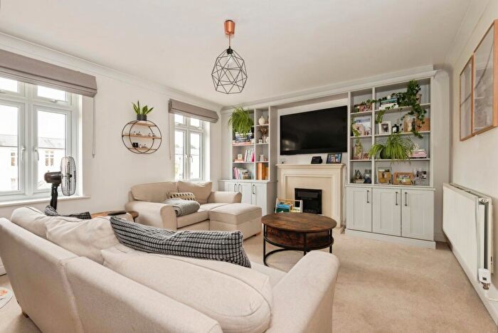 4 Bedroom House For Sale In Royal Earlswood Park, Redhill, Surrey, RH1