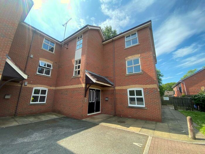 2 Bedroom Flat To Rent In Keats Mews, Manchester, Greater Manchester, M23