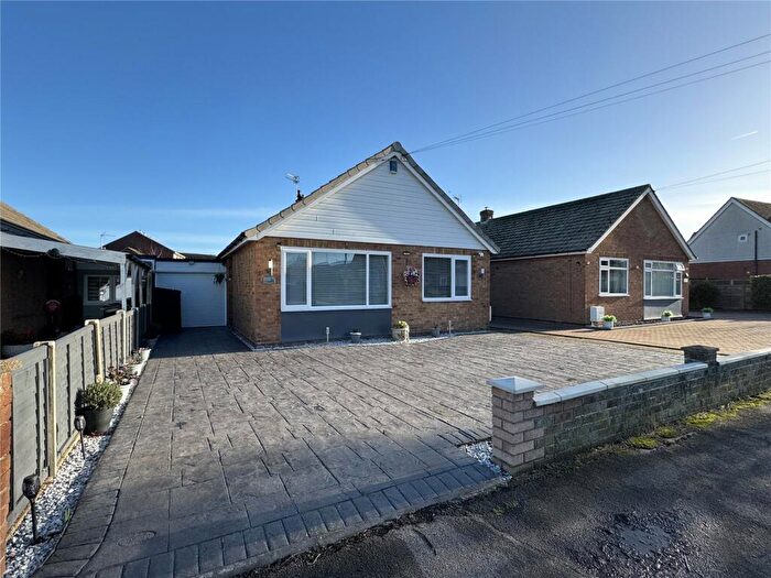 2 Bedroom Bungalow For Sale In Cottage Grove, Clacton-on-Sea, Essex, CO16
