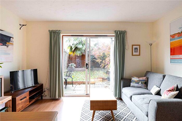 2 Bedroom Terraced House For Sale In Speldhurst Road, Victoria Park Village, E9