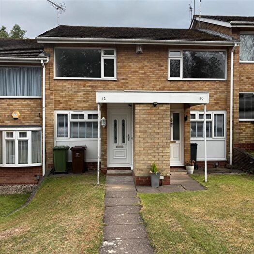 2 Bedroom Maisonette To Rent In Nethercote Gardens, Shirley, Solihull, B90