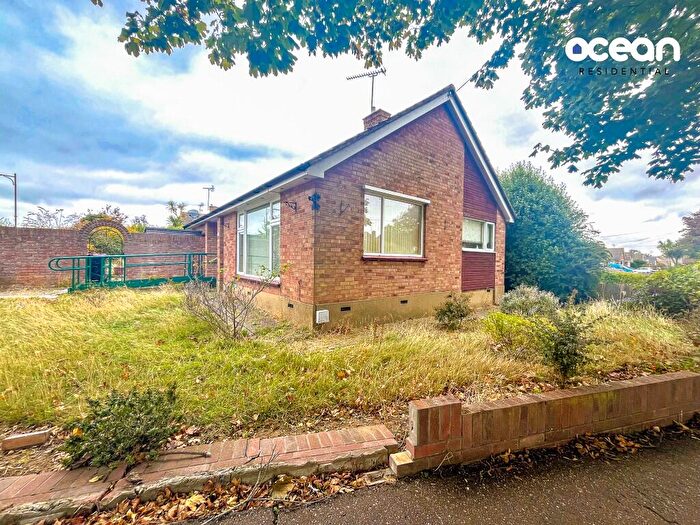 2 Bedroom Detached Bungalow For Sale In Maplin Way, Southend-On-Sea, Essex, SS1