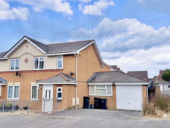 4 Bedroom Semi-Detached House For Sale In Kiln Terrace, Putton Lane, Chickerell, Dorset, DT3