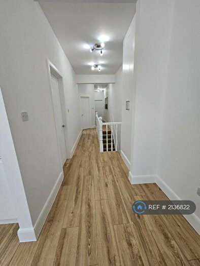 3 Bedroom Flat To Rent In Eagle Road, Wembley, HA0