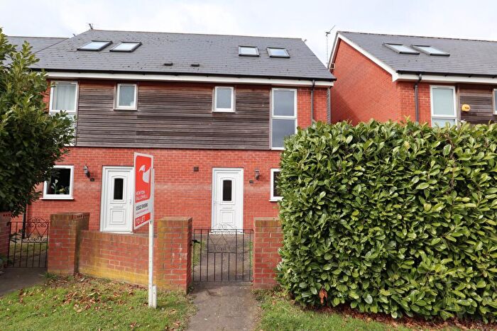 3 Bedroom Semi-Detached House For Sale In Riseholme Road, Lincoln, LN1
