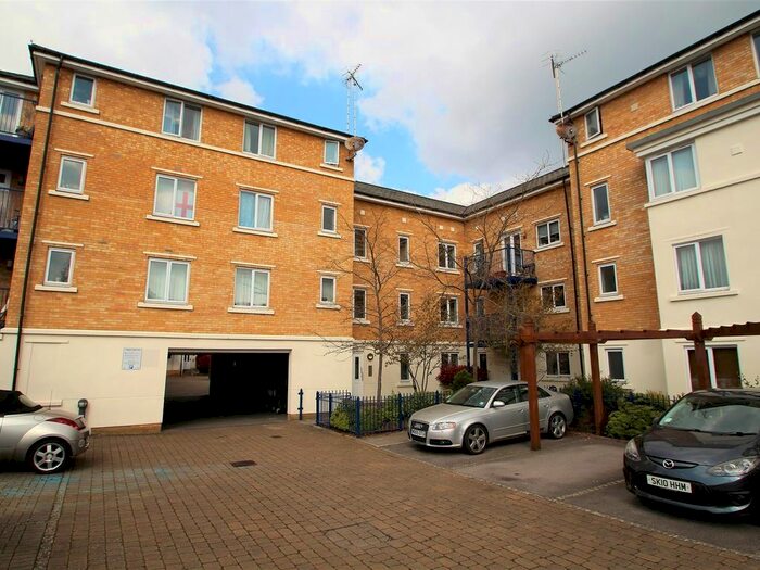 1 Bedroom Flat To Rent In Peddle Court, West End Road, High Wycombe, HP11