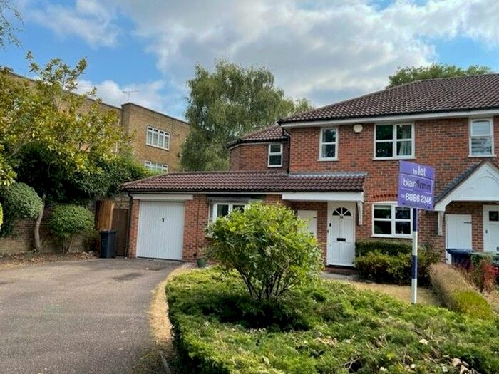 3 Bedroom Semi-Detached House To Rent In Lichfield Close, Cockfosters, EN4