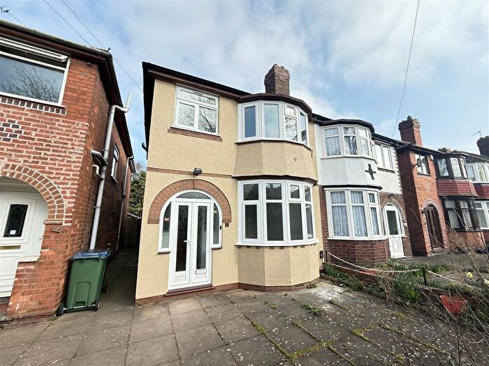 3 Bedroom Semi-Detached House To Rent In Slaithwaite Road, West Bromwich, B71