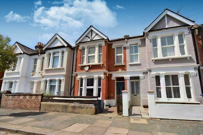 2 Bedroom Flat To Rent In Kent Road, London, W4