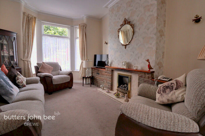 3 Bedroom Terraced House For Sale In Gainsborough Road, Crewe, CW2