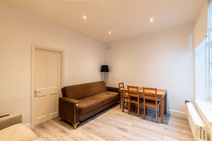 1 Bedroom Flat To Rent In Richards Place, Chelsea, SW3