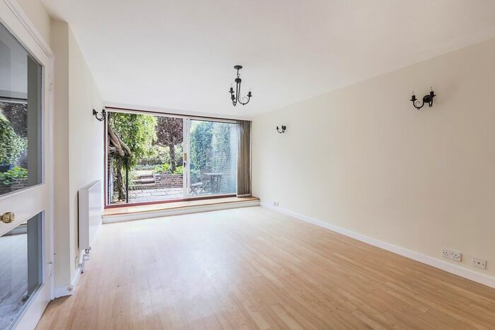 4 Bedroom Terraced House To Rent In Portland Terrace, Richmond, TW9
