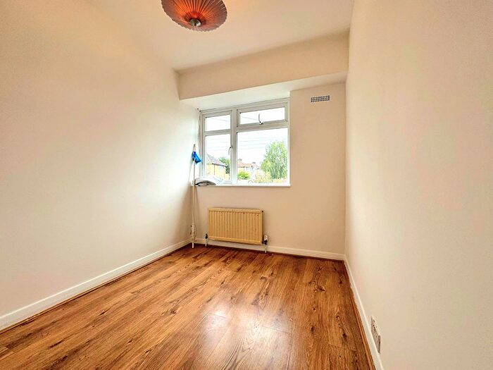 4 Bedroom Terraced House To Rent In Long Elmes, Harrow, HA3