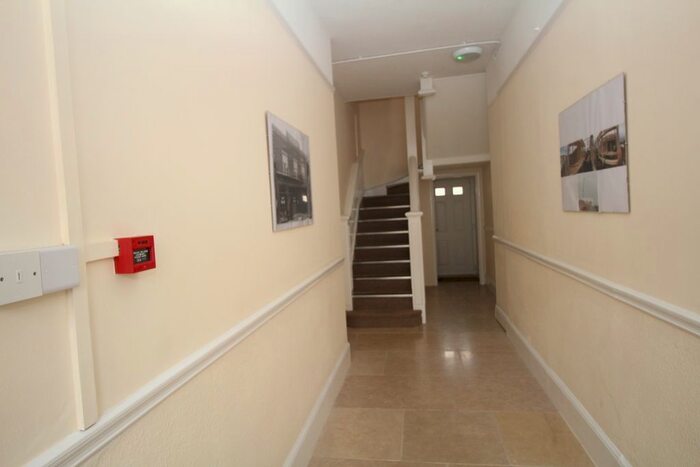 2 Bedroom Flat To Rent In Station Hill, Chippenham, SN15