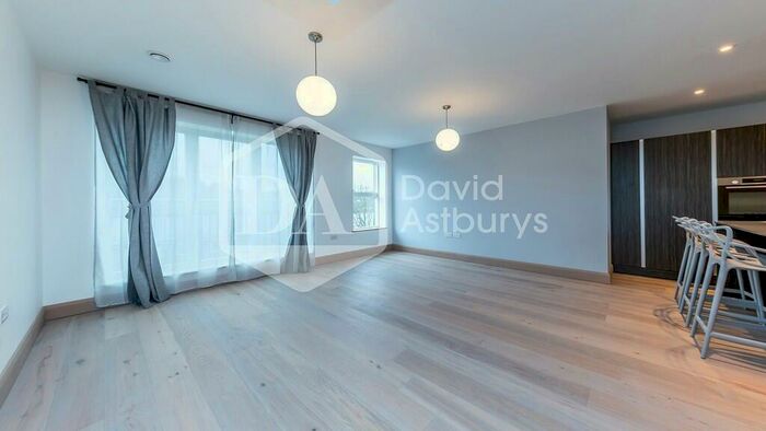 3 Bedroom Apartment To Rent In Lynton Road, Crouch End, London, N8