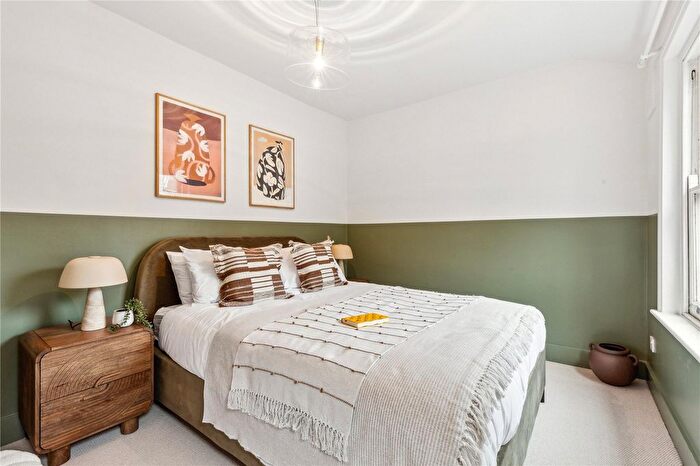 1 Bedroom Flat For Sale In Kellett Road, London, SW2