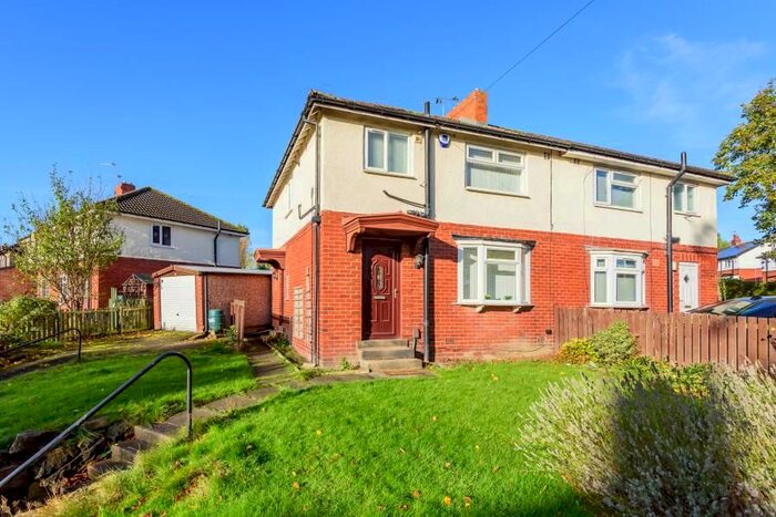 3 Bedroom Semi-Detached House To Rent In Wood Lane, Horsforth, Leeds, LS18