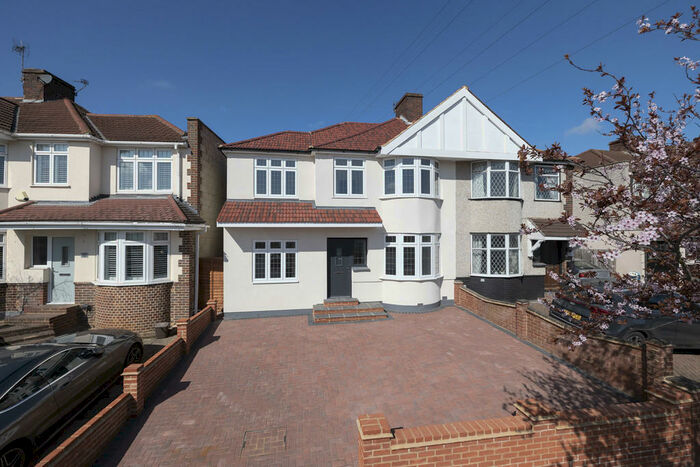 5 Bedroom Semi-Detached House To Rent In Penhill Road, Bexley, DA5