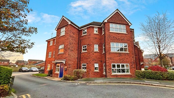 2 Bedroom Flat For Sale In Holywell Drive, Warrington, Cheshire, WA1