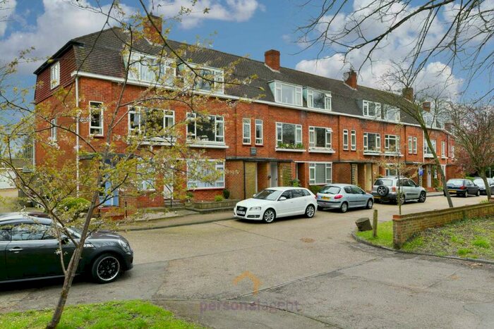 2 Bedroom Maisonette To Rent In Park Road, Banstead, SM7