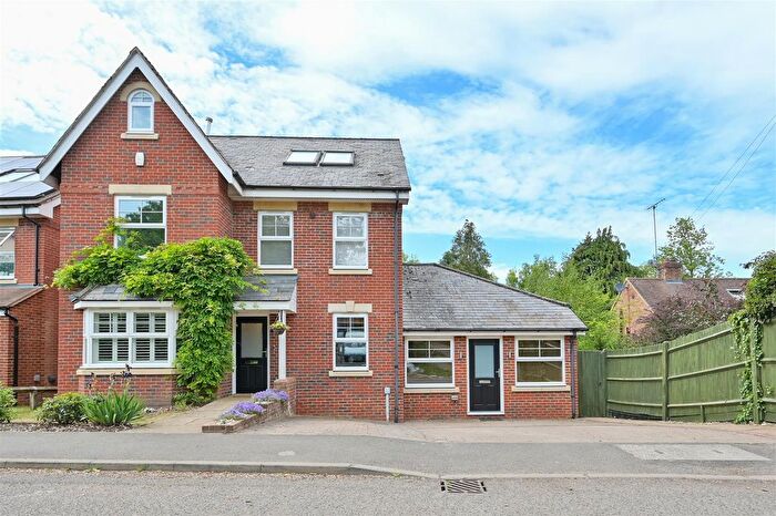 5 Bedroom Detached House For Sale In Meads Lane, Wheathampstead, AL4