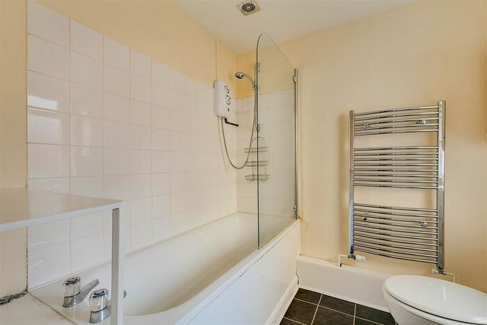 1 Bedroom Flat To Rent In Netheravon Road, London W4