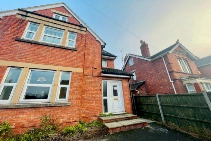 1 Bedroom Flat To Rent In Central Road, Gloucester GL1