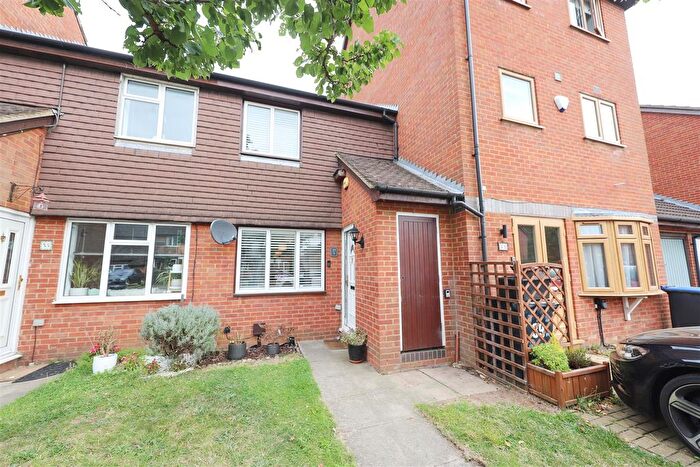 2 Bedroom Terraced House For Sale In Lindsey Road, Denham, UB9