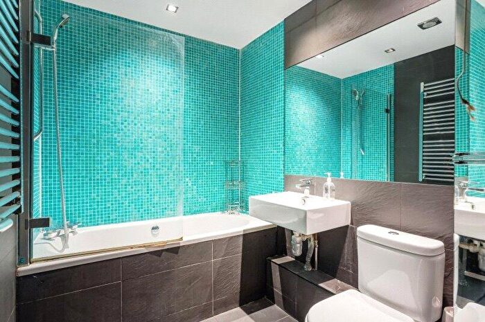 1 Bedroom Apartment For Sale In Durward Street, London, E1