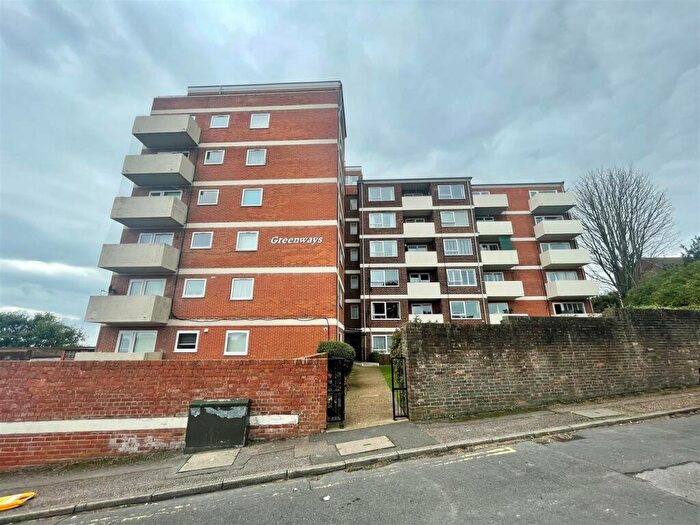1 Bedroom Flat To Rent In Greenways, Highlands Road, Portslade, Brighton, BN41