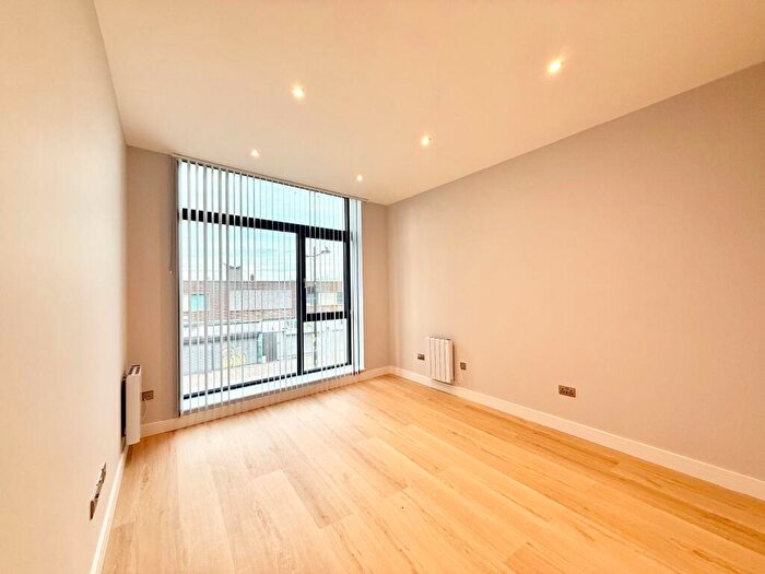 Flat To Rent In Waterloo House, PO7