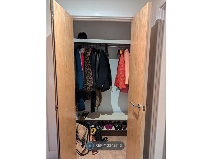 1 Bedroom Flat To Rent In Pilch House, London, E3