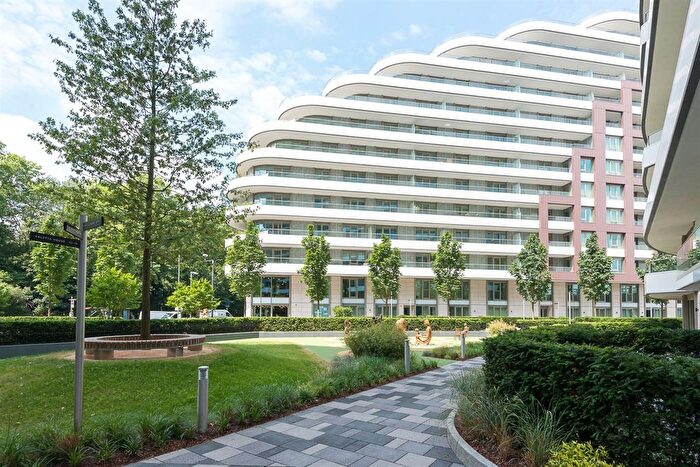 2 Bedroom Flat To Rent In Cascade Court, Chelsea Bridge Wharf, SW11