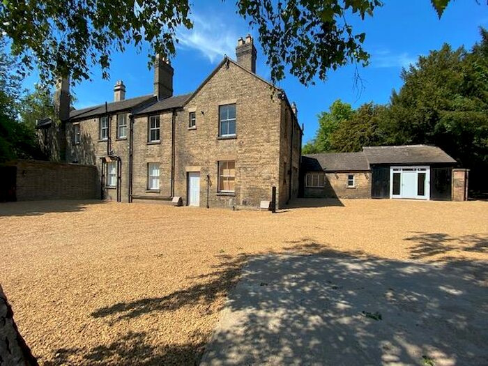 2 Bedroom Apartment To Rent In Minster Precincts, Peterborough, PE1