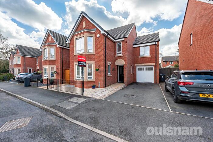 4 Bedroom Detached House For Sale In Riverpark Way, Northfield, Birmingham, West Midlands, B31