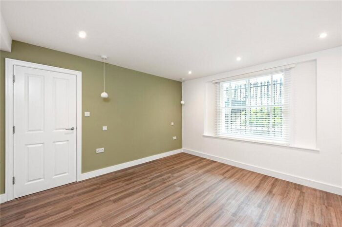 1 Bedroom Apartment To Rent In Englefield Road, London, N1